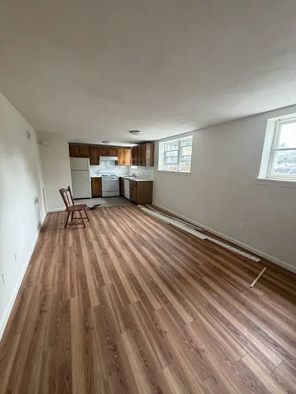 72 Cabot St #2, Beverly, MA 01915