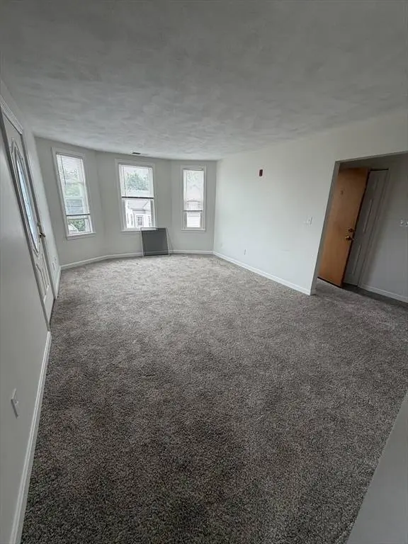 72 Cabot St #8, Beverly, MA 01915