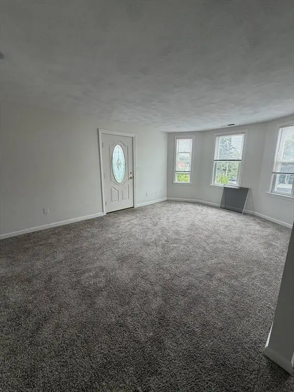 72 Cabot St #8, Beverly, MA 01915