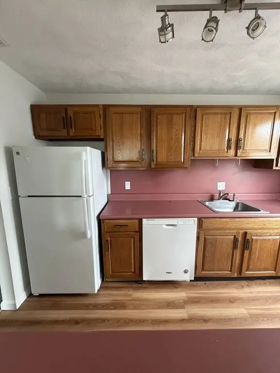 72 Cabot St #8, Beverly, MA 01915