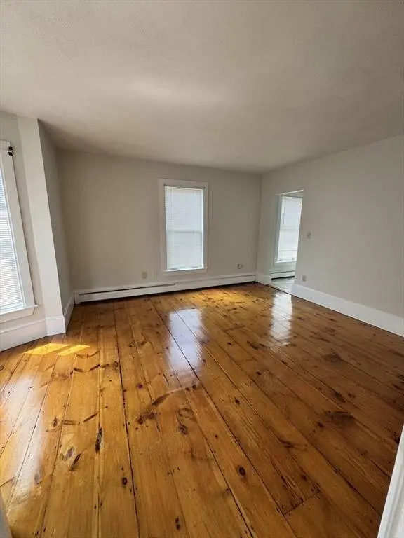 106 Hale St #2, Beverly, MA 01915