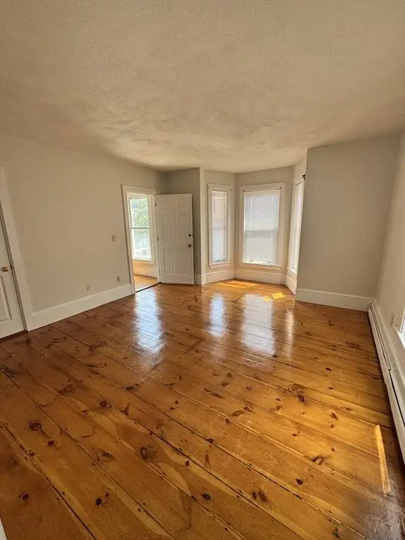 106 Hale St #2, Beverly, MA 01915
