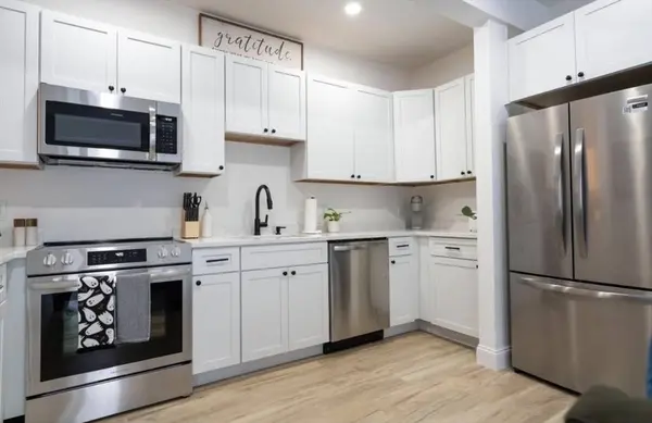 8 Enon St #102, Beverly, MA 01915