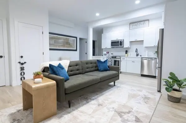 8 Enon St #102