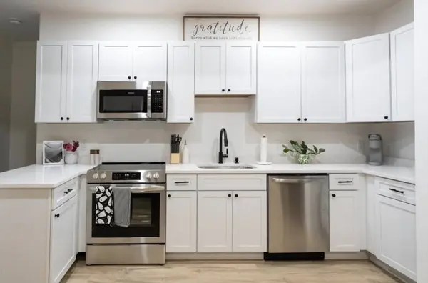 8 Enon St #102, Beverly, MA 01915