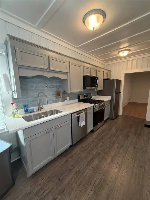 37 Basset St #1B, Lynn, MA 01902