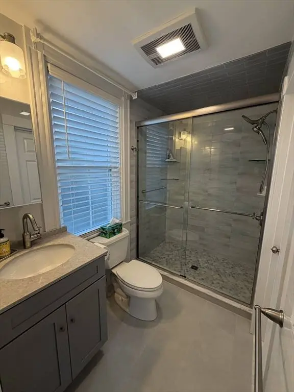 37 Basset St #1B, Lynn, MA 01902