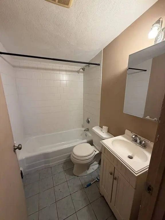 5 Cliff St #5, Beverly, MA 01915