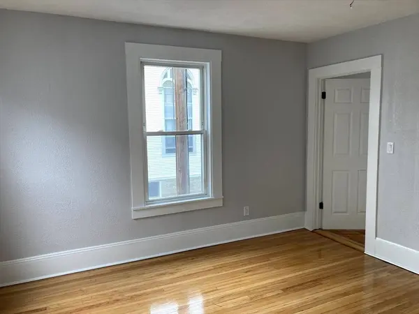 13 Knowlton St #2, Beverly, MA 01915
