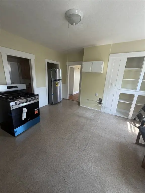 8 Wilson St #3, Lynn, MA 01902