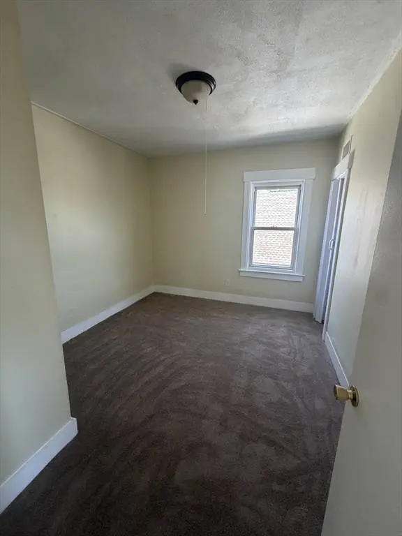 8 Wilson St #3, Lynn, MA 01902