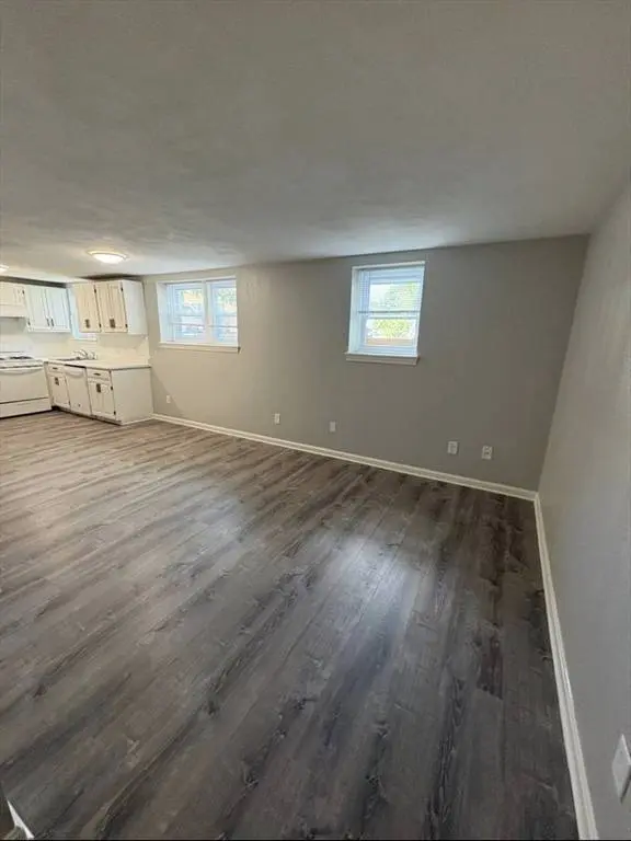 72 Cabot St #2, Beverly, MA 01915