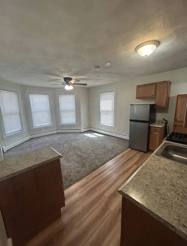 12 Summer St #3, Salem, MA 01970