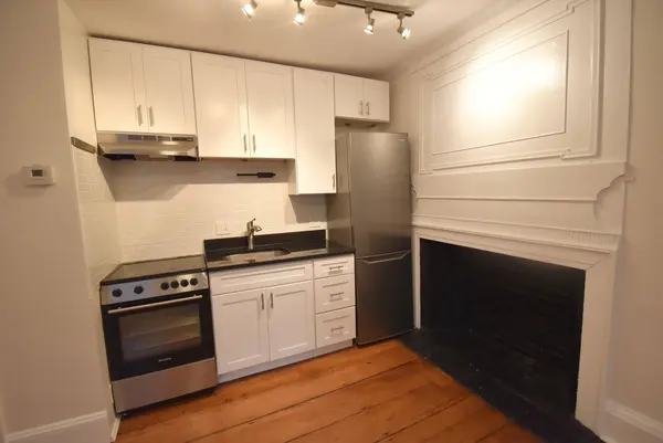 17 Beckford St #4, Salem, MA 01970