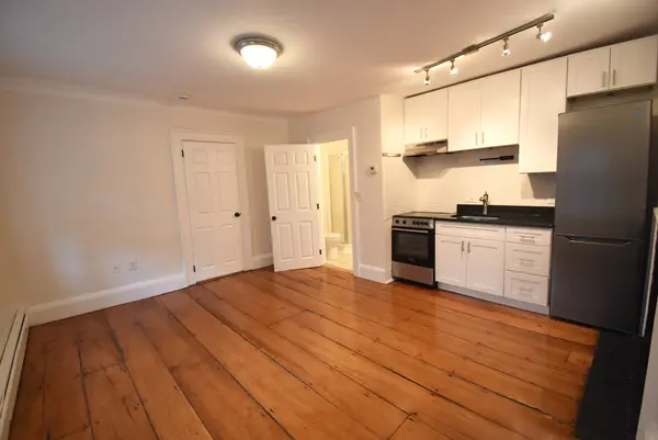 17 Beckford St #4, Salem, MA 01970