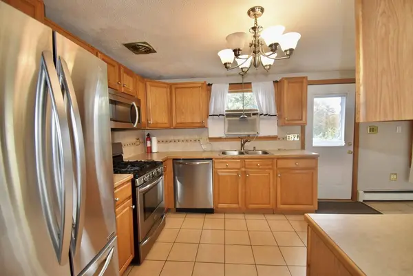 67 Andover St, Peabody, MA 01960