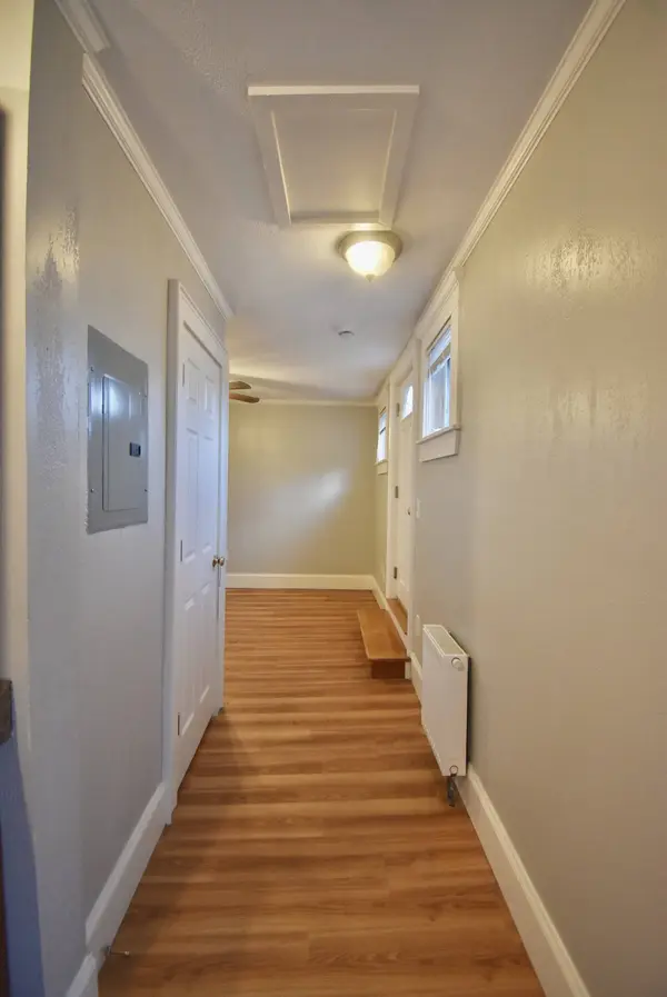 37 Railroad Ave #6, Beverly, MA 01915