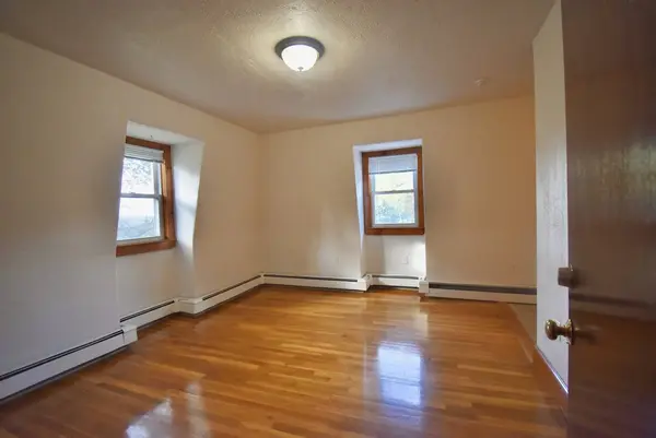 37 Railroad Ave #8, Beverly, MA 01915