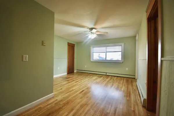 5 Cliff St #4, Beverly, MA 01915