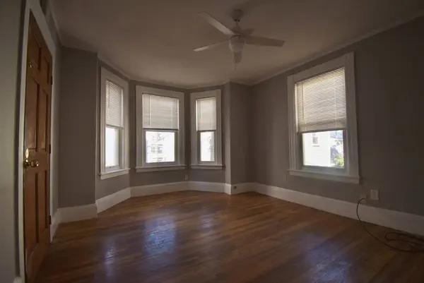 49 Hanover St #2, Lynn, MA 01902