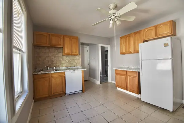 49 Hanover St #2