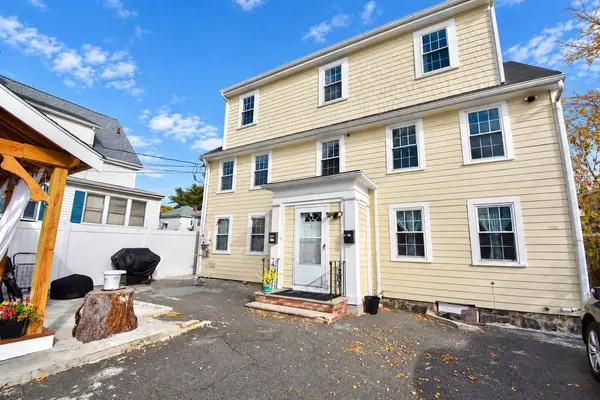 11 Childs St