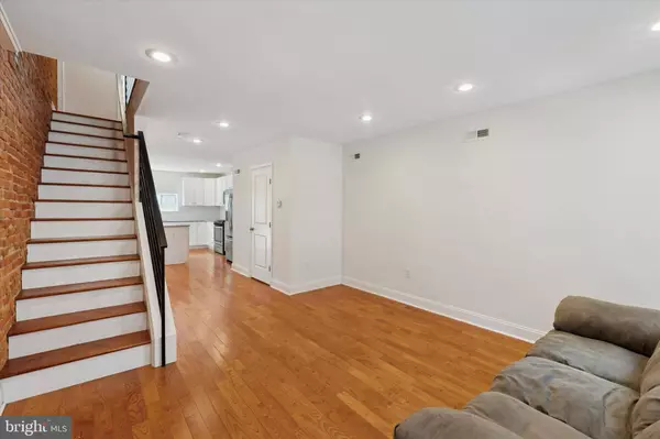 1415 S MOLE ST, Philadelphia, PA 19146