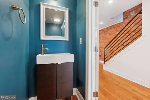 1415 S MOLE ST, Philadelphia, PA 19146