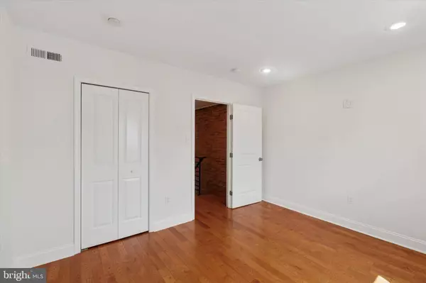 1415 S MOLE ST, Philadelphia, PA 19146