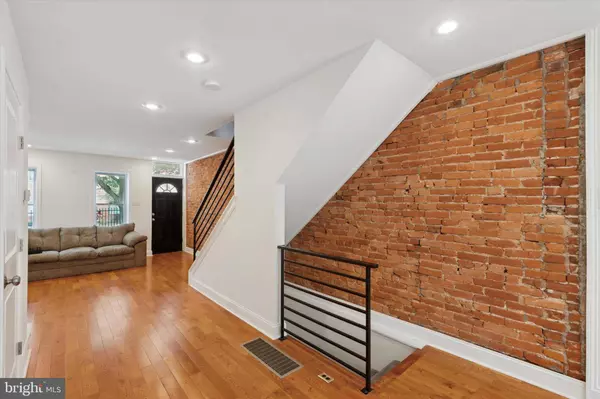 1415 S MOLE ST, Philadelphia, PA 19146