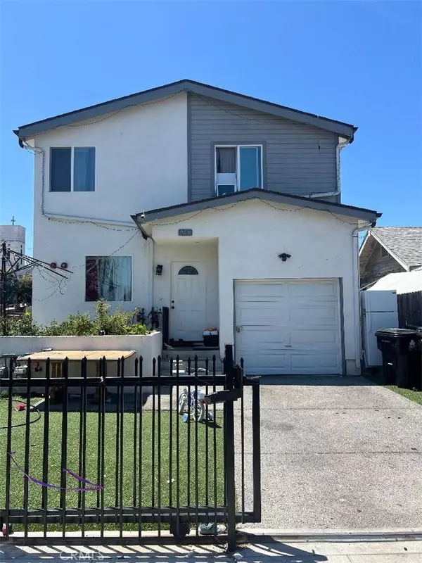 948 E 42nd PL, Los Angeles, CA 90011