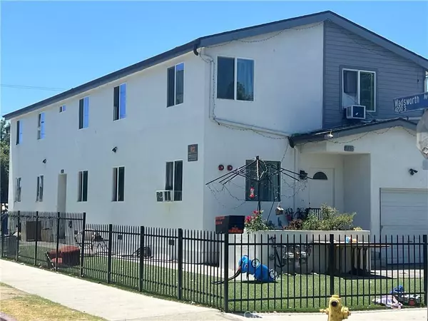 948 E 42nd PL, Los Angeles, CA 90011