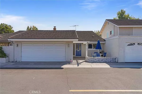 5102 Piccadilly CIR, Westminster, CA 92683