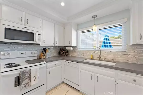 5102 Piccadilly CIR, Westminster, CA 92683