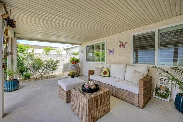 7309 Sunleaf Ln, Sacramento, CA 95828