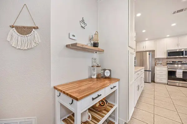 7309 Sunleaf Ln, Sacramento, CA 95828