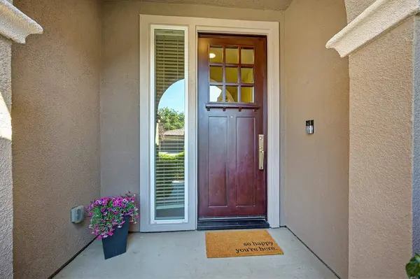 10093 Avocado Way, Elk Grove, CA 95757