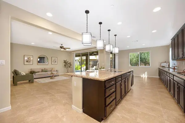 10093 Avocado Way, Elk Grove, CA 95757