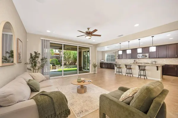 10093 Avocado Way, Elk Grove, CA 95757