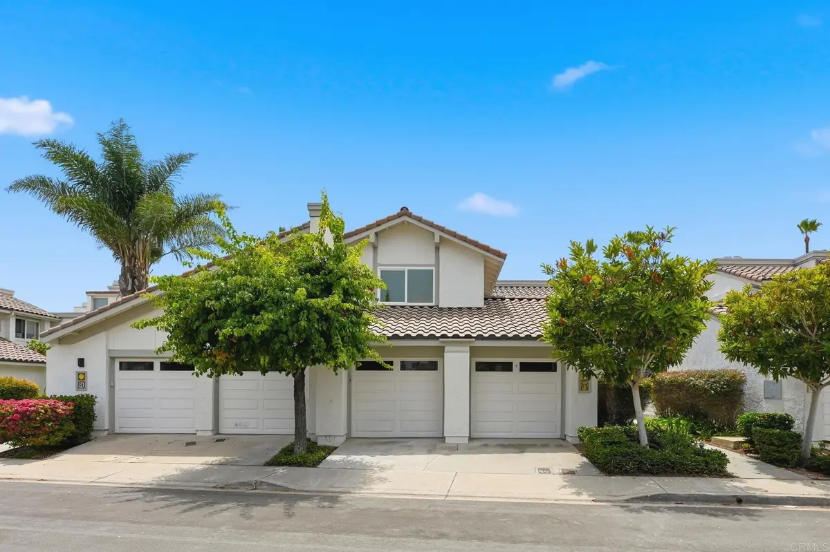 94 Kingston Ct W, Coronado, CA 92118-3354