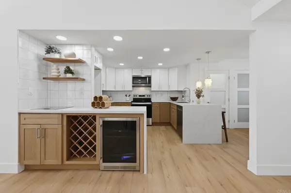 94 Kingston Ct W, Coronado, CA 92118-3354
