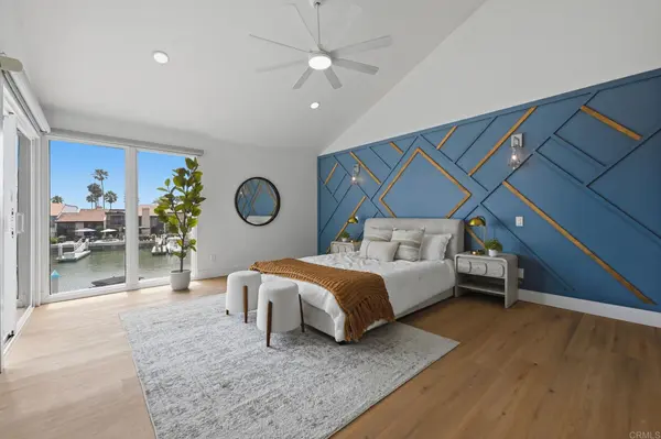 94 Kingston Ct W, Coronado, CA 92118-3354