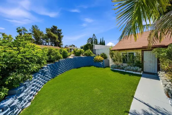 6730 Mezin WAY, San Diego, CA 92114