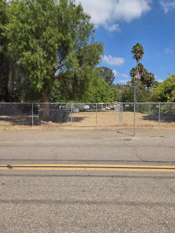 Central AVE, Spring Valley, CA 91977