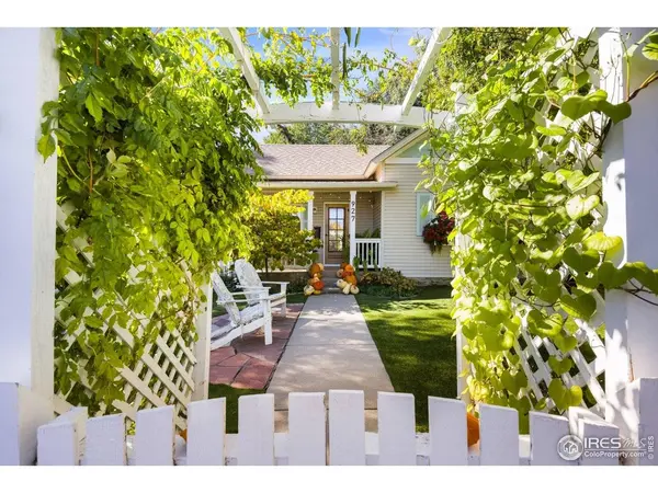 927 5th, Berthoud, CO 80513