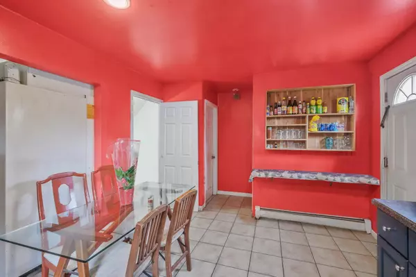 72 Eleanor AVE, Mastic, NY 11950