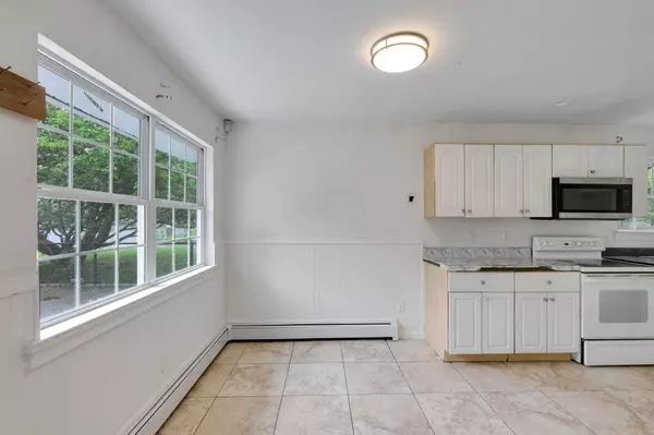 122 Eleanor AVE, Mastic, NY 11950