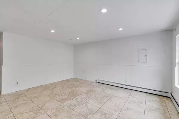 122 Eleanor AVE, Mastic, NY 11950