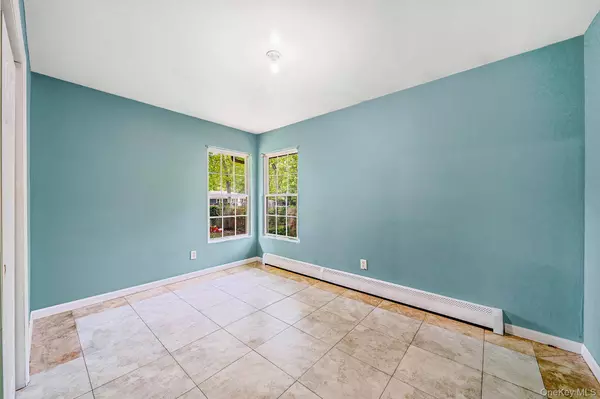 193 Shinnecock AVE, Mastic, NY 11950