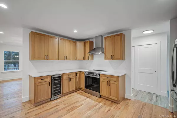 63B Blydenburgh RD, Centereach, NY 11720